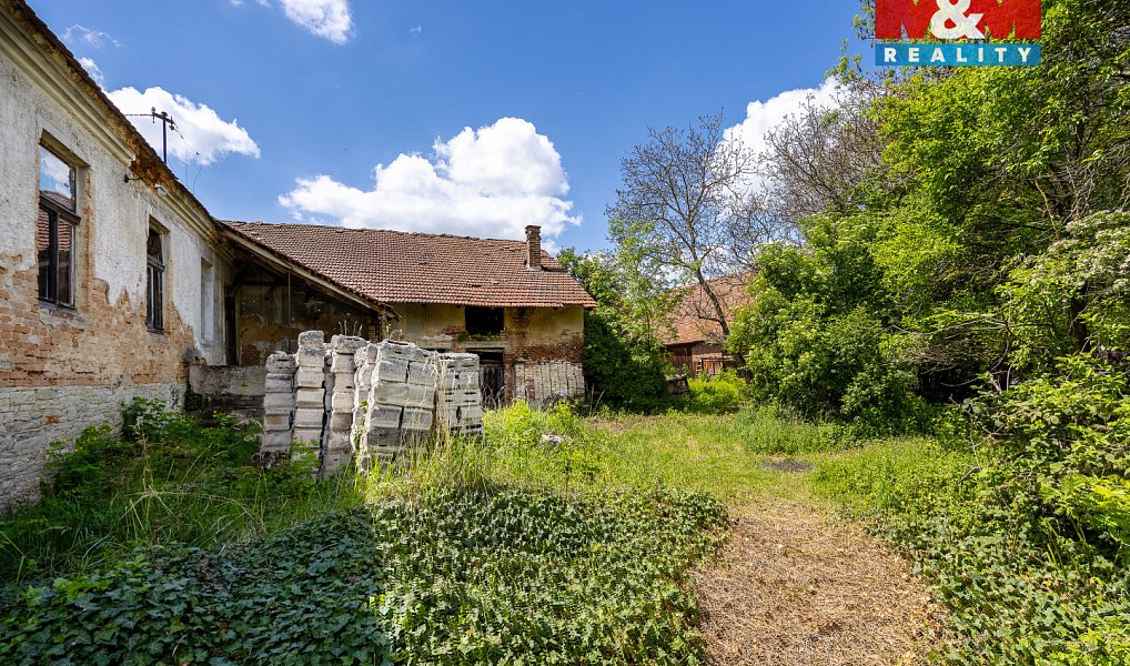 Prodej domu 330 m² s pozemkem 43 267 m², Moravany – náhled fotky 23