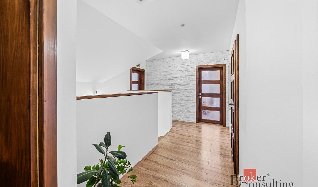 Prodej domu 198 m² s pozemkem 456 m², Losiná – náhled fotky 24