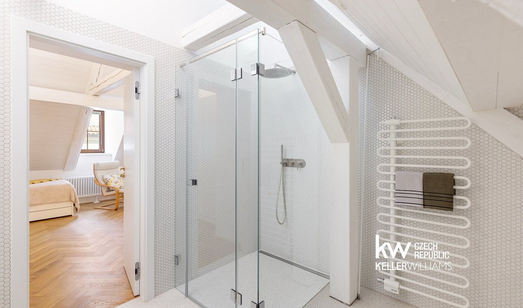 Prodej bytu 6+kk 231 m², Praha – náhled fotky 27