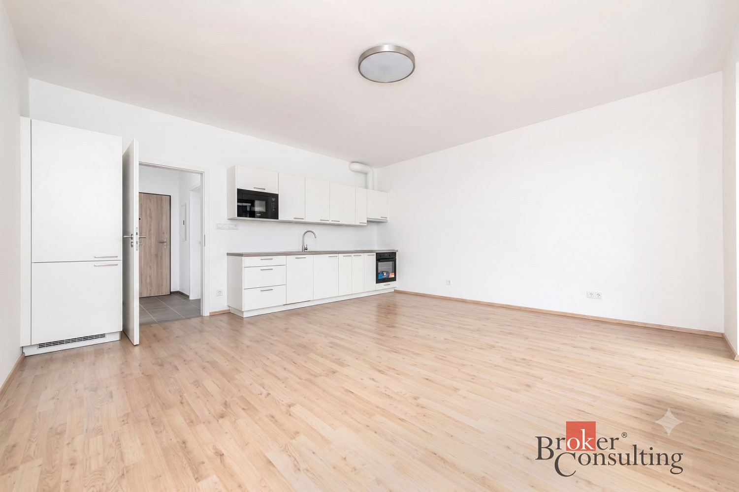 Prodej bytu 1+kk 37 m² — photo 2
