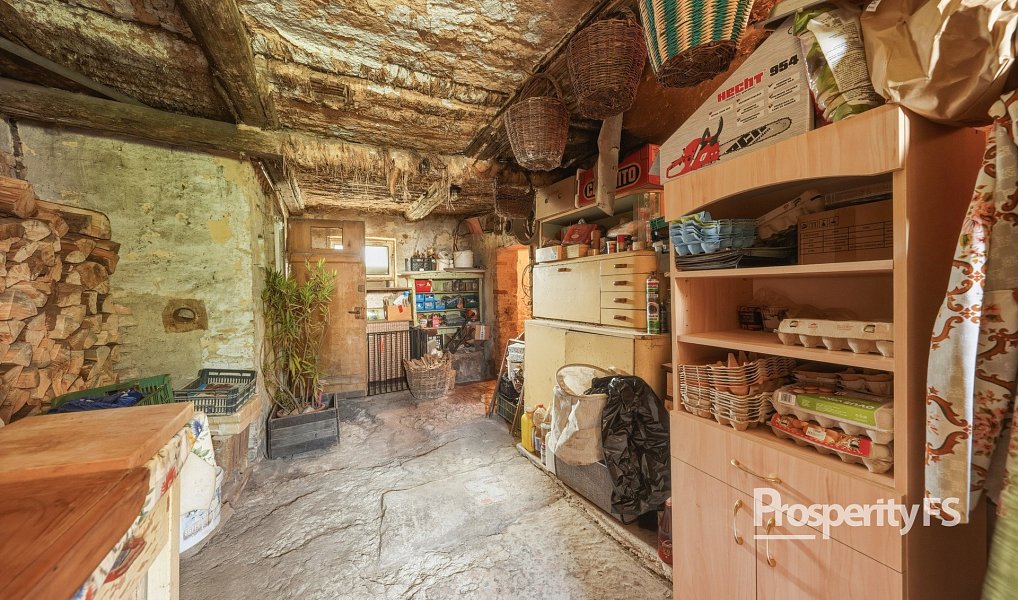 Prodej domu 318 m² s pozemkem 1 081 m², Liběšice – náhled fotky 37
