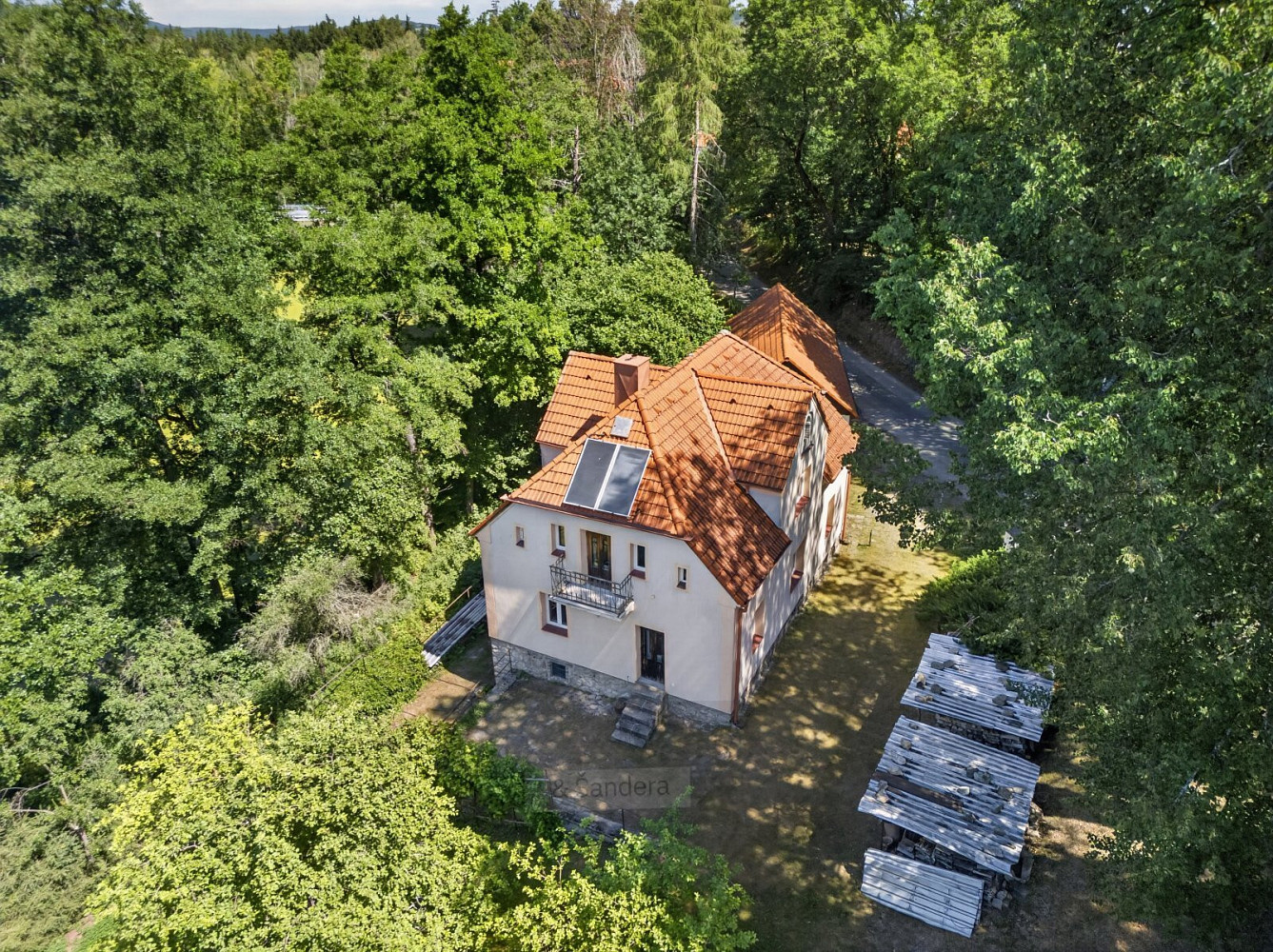 Prodej domu 339 m² s pozemkem 9 216 m² – fotografie 2