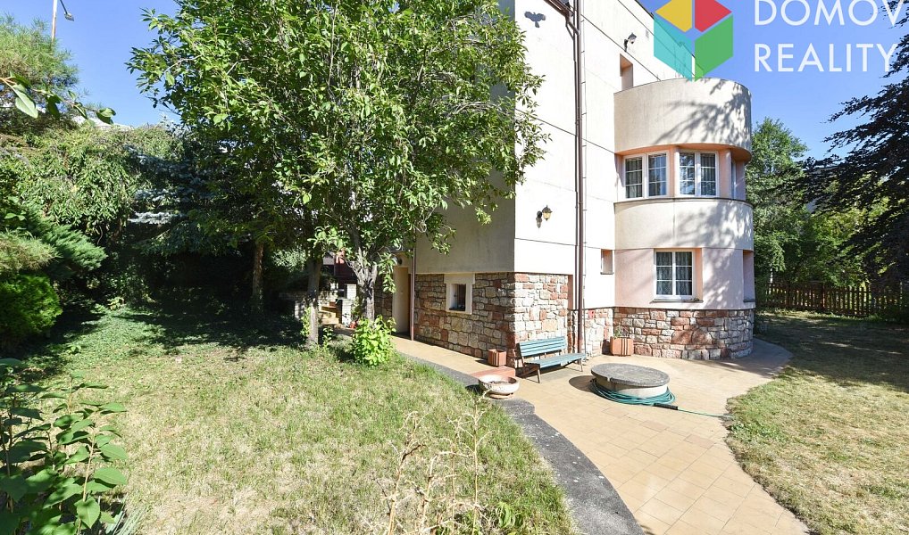 Prodej domu 220 m² s pozemkem 831 m², Beroun – náhled fotky 37