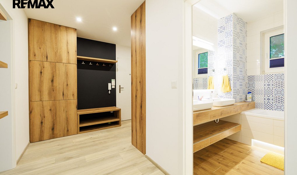 Prodej bytu 3+kk 71 m², Hronov – náhled fotky 4