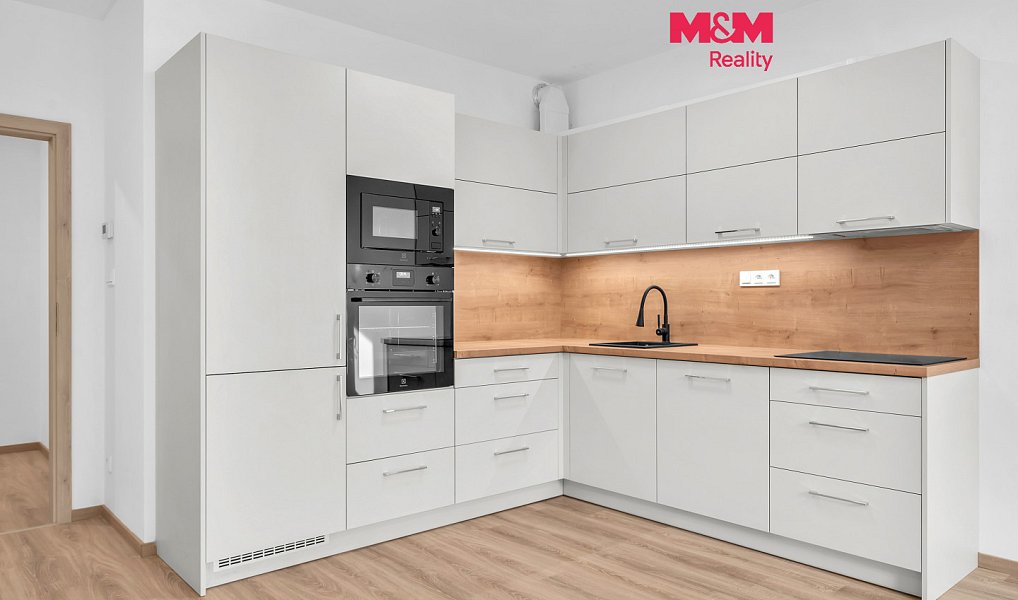 Pronájem bytu 2+kk, 54 m², Ohrazenice, Pardubice