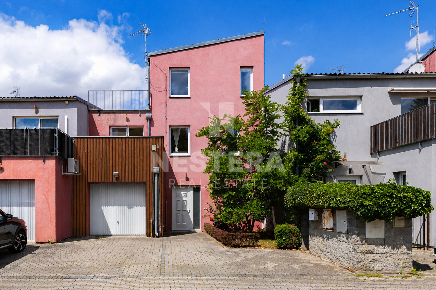 Prodej domu 198 m² s pozemkem 272 m²