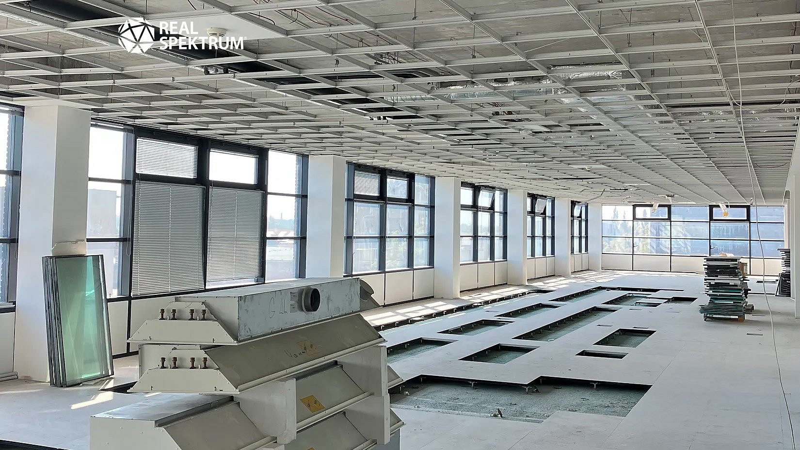 Pronájem kanceláře 180 m² – fotografie 4