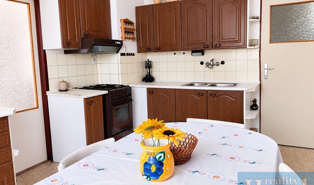 Prodej domu 213 m² s pozemkem 736 m², Pelhřimov – náhled fotky 2