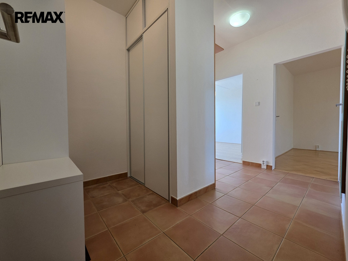 Pronájem bytu 3+1 74 m² — photo 3