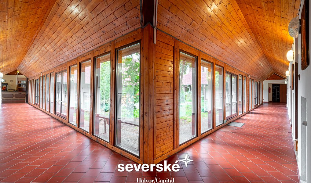 Prodej ubytovacího objektu 4 100 m², Lužice – náhled fotky 11