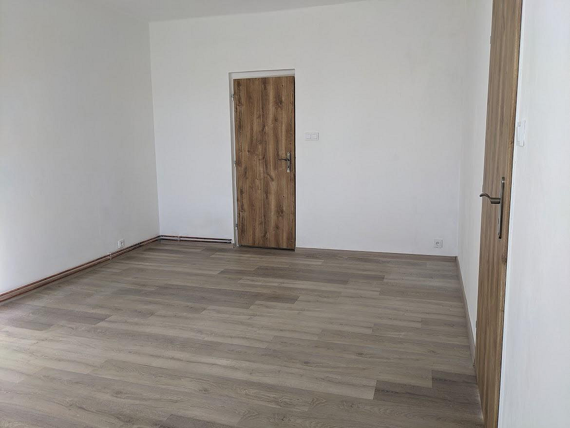 Pronájem bytu 3+kk 86 m² – fotografie 4