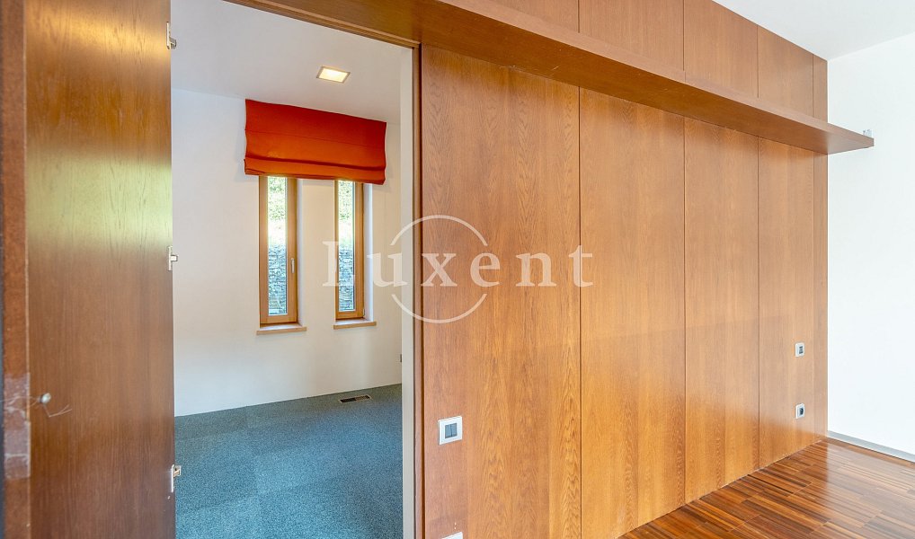 Prodej domu 261 m² s pozemkem 1 135 m², Tuchoměřice – náhled fotky 9