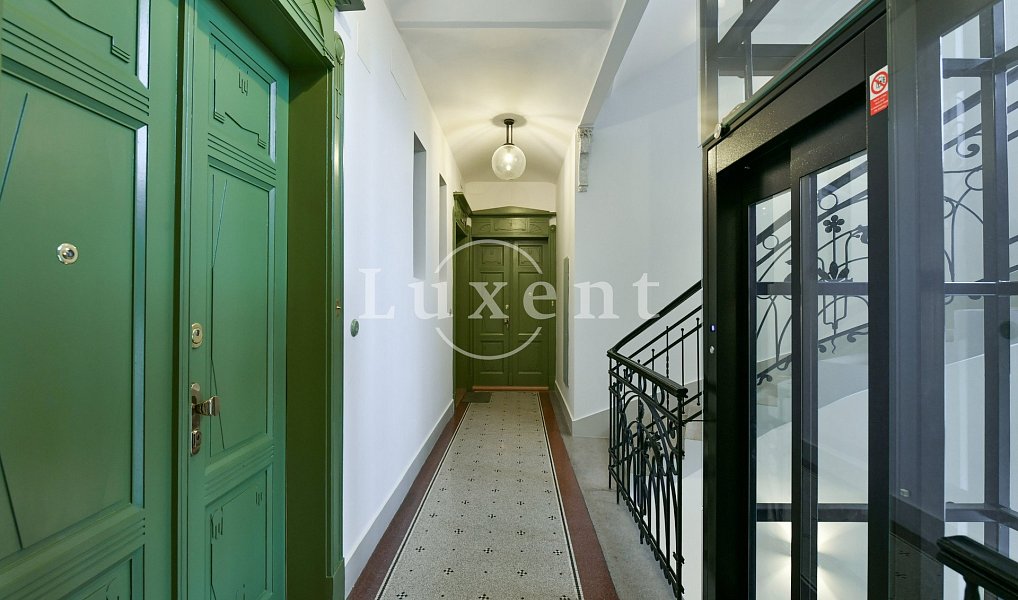 Pronájem bytu 2+kk 60 m², Praha – náhled fotky 16