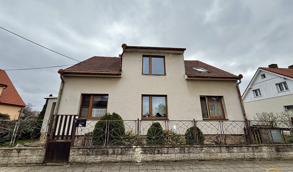 Prodej domu 188 m² s pozemkem 1 077 m², Cerhenice – náhled fotky 6