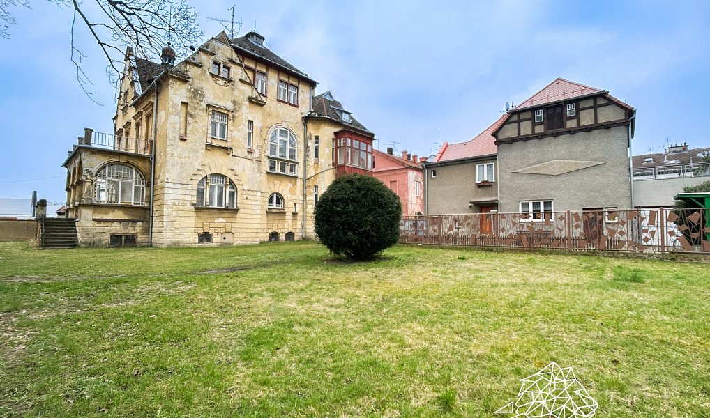 Prodej domu 900 m² s pozemkem 2 018 m², Krnov – náhled fotky 27