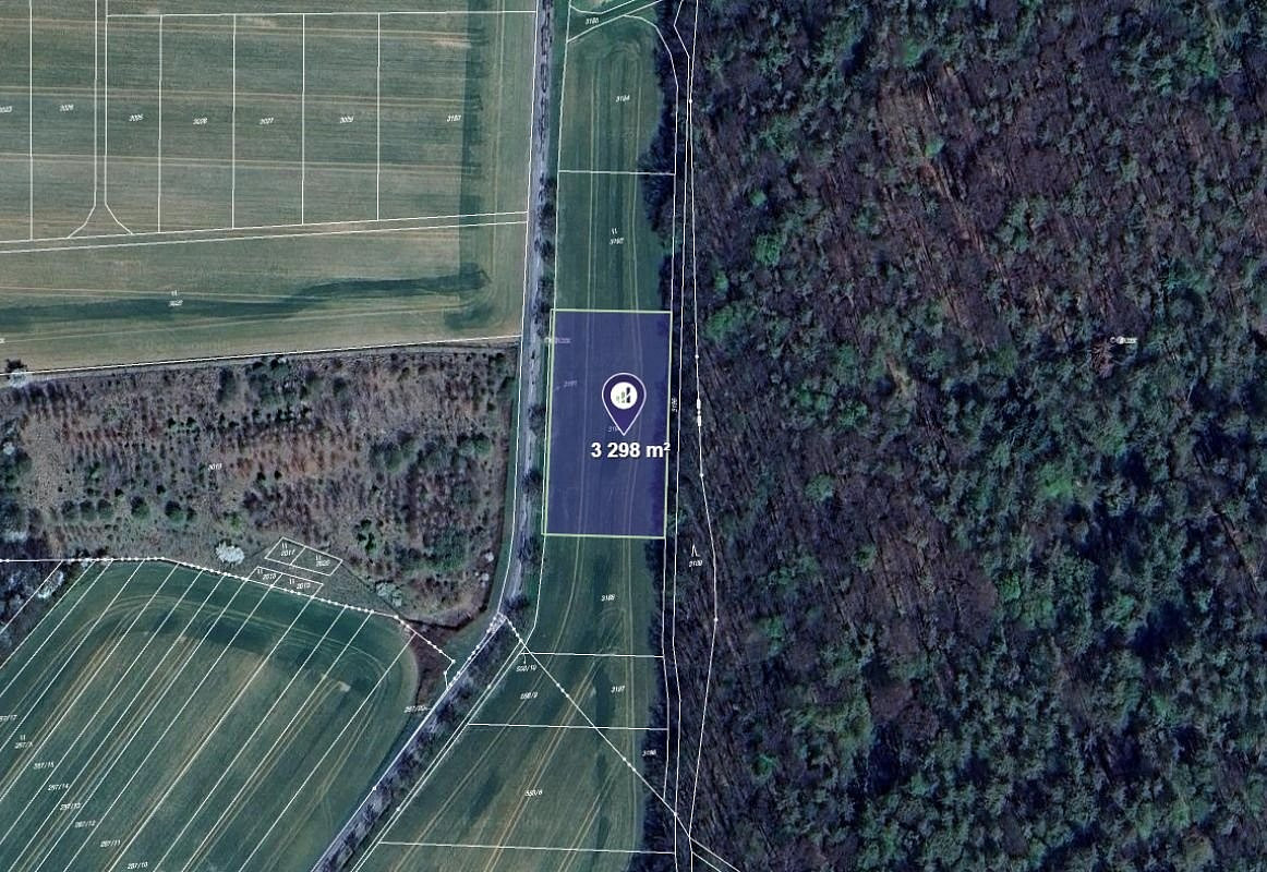 Prodej pole 825 m²