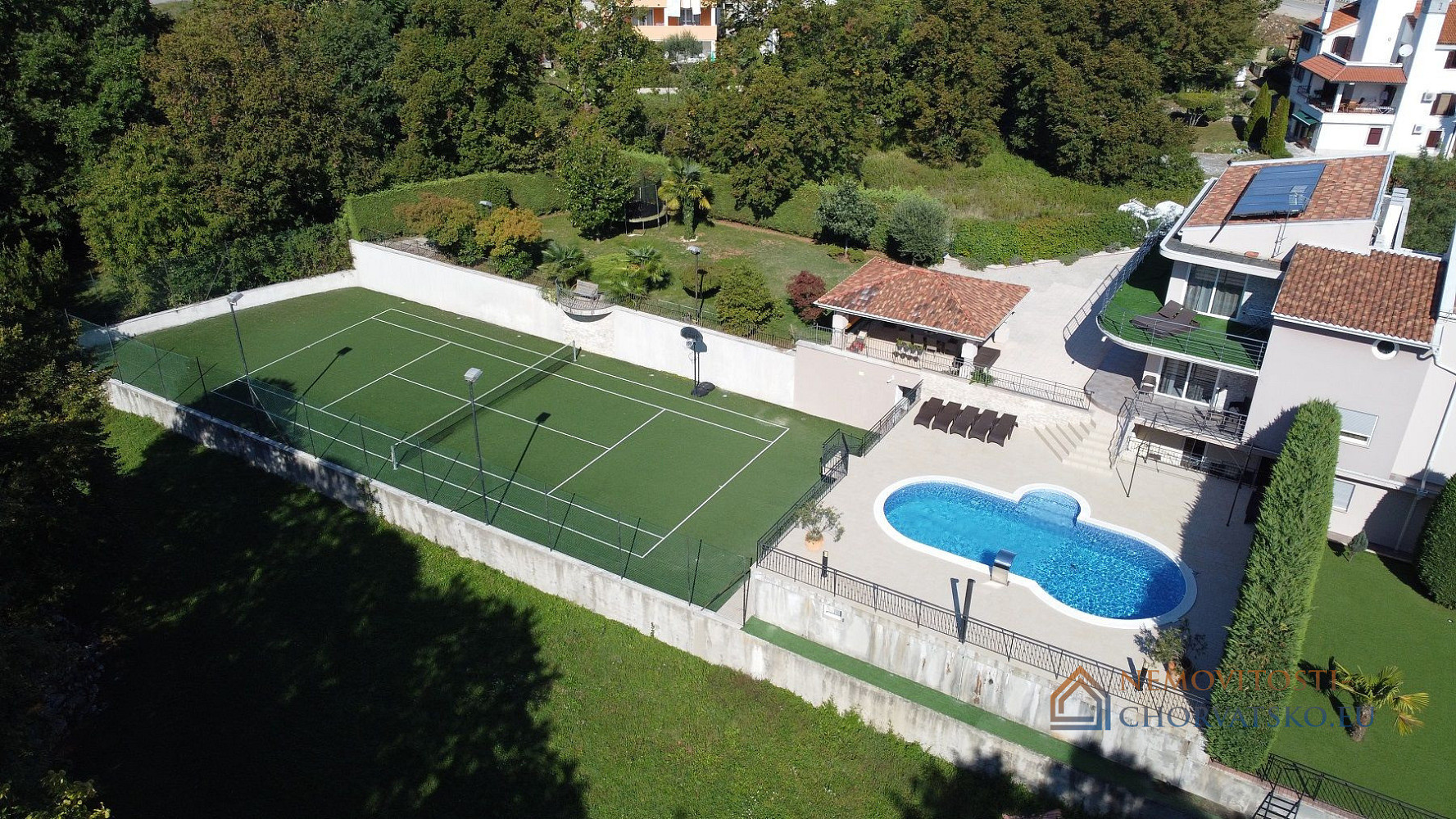 Prodej domu 400 m² s pozemkem 1 443 m² - Widok 5