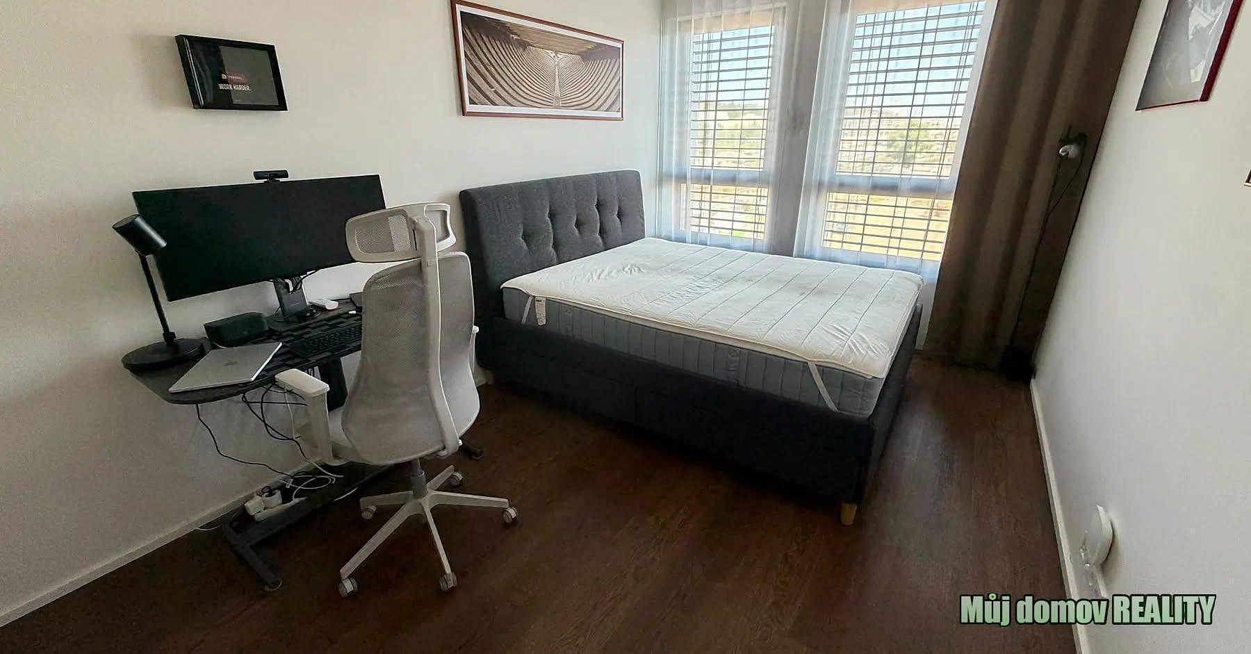 Pronájem bytu 2+kk 48 m² – fotografie 2
