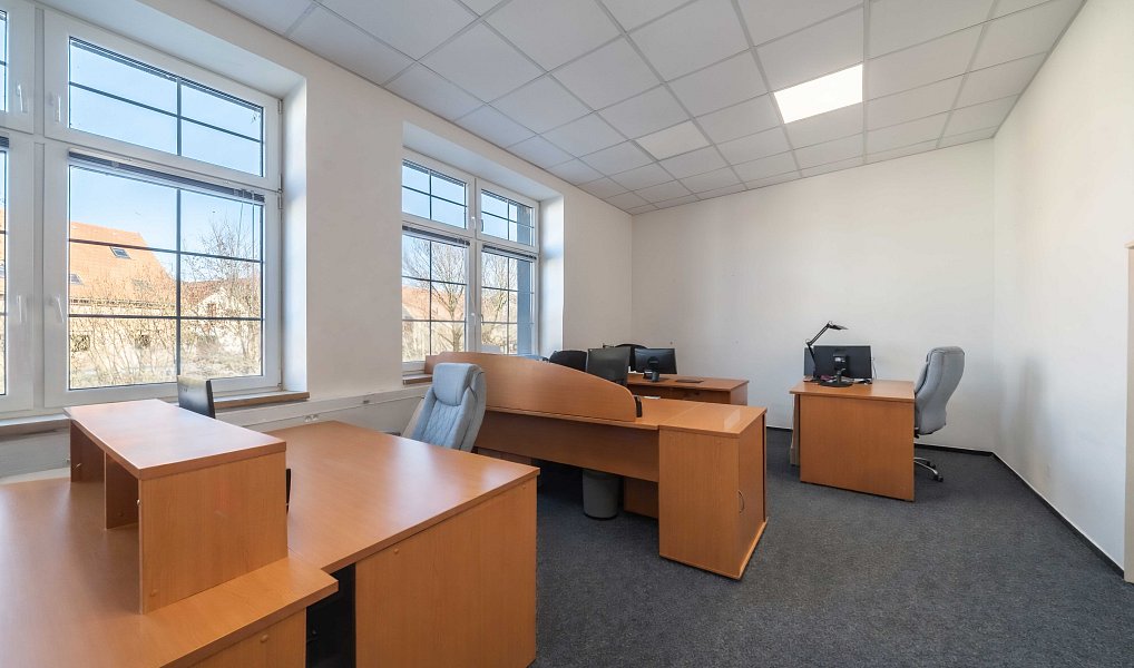 Pronájem skladovacích prostor 985 m², Plzeň – náhled fotky 11