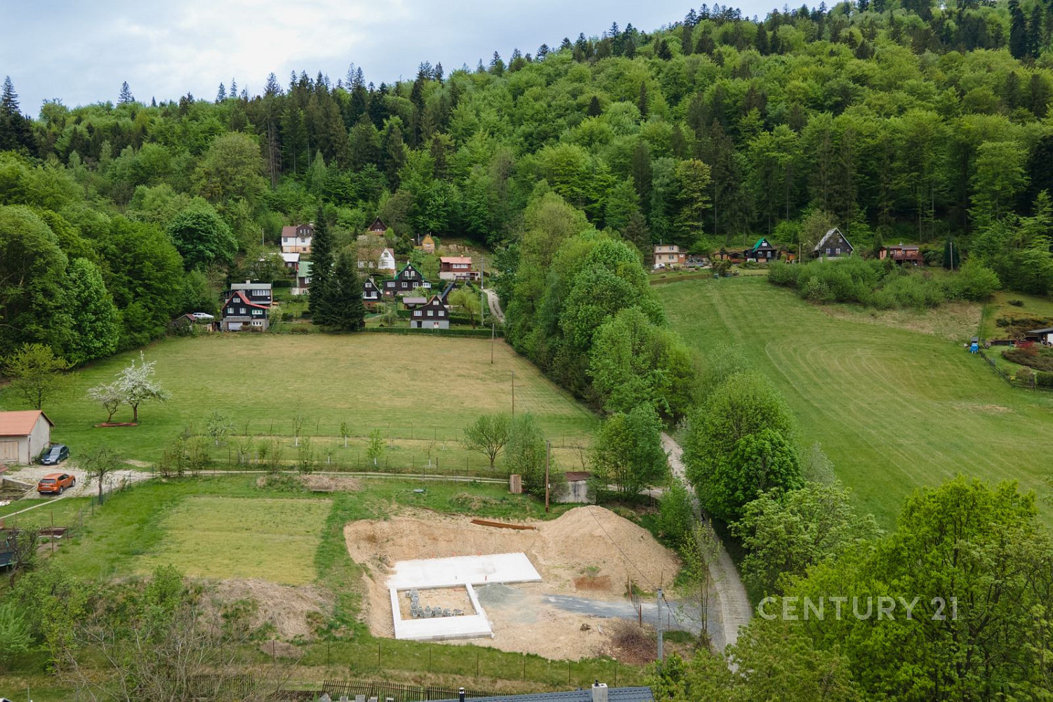 Prodej stavebního pozemku 1 992 m²