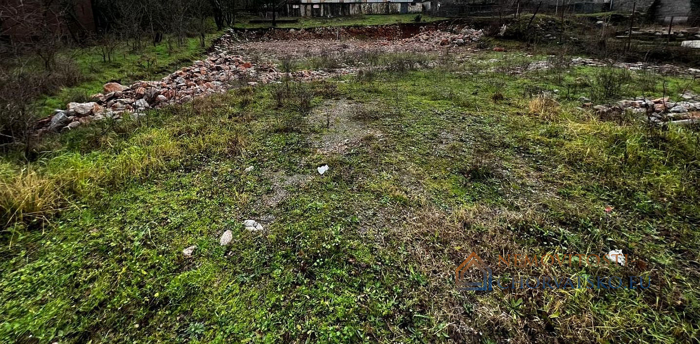 Prodej stavebního pozemku 829 m² - Widok 3