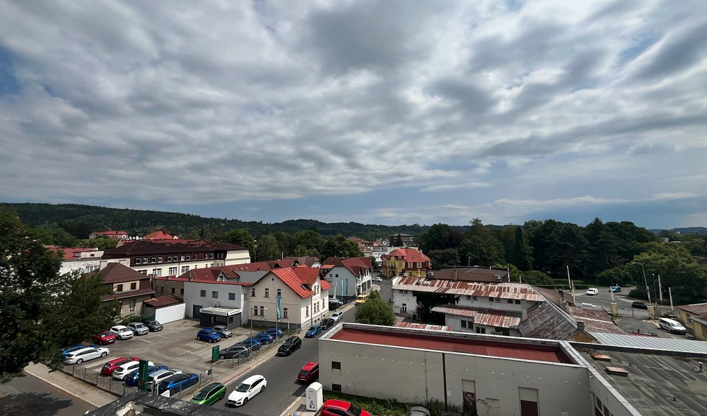 Pronájem obchodních prostor 90 m², Mariánské Lázně – náhled fotky 3