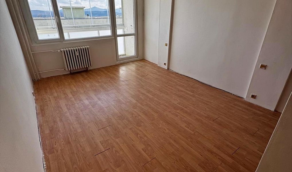Pronájem bytu 4+1 99 m², Krupka – náhled fotky 2