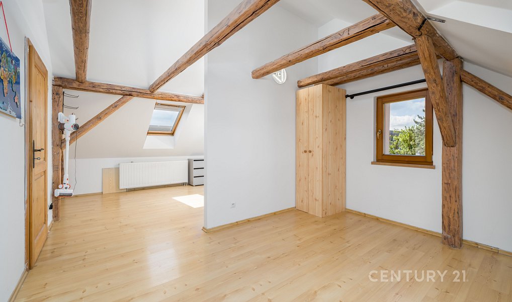 Prodej domu 241 m² s pozemkem 428 m², Chlumec – náhled fotky 31
