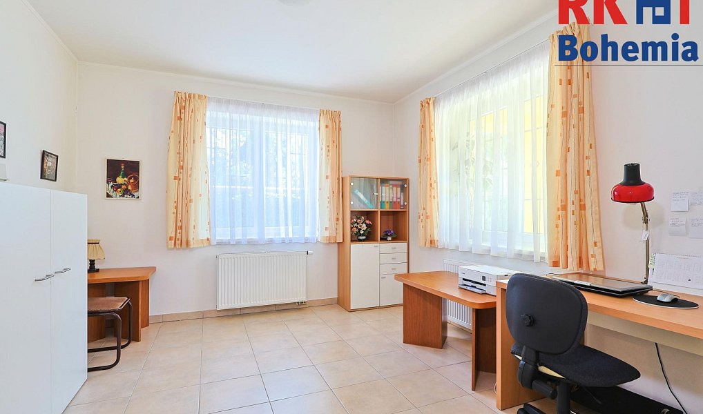 Prodej domu 266 m² s pozemkem 1 426 m², Šestajovice – náhled fotky 31