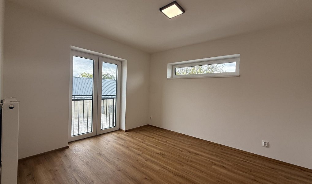 Pronájem bytu 2+kk 74 m², Úherce – náhled fotky 8