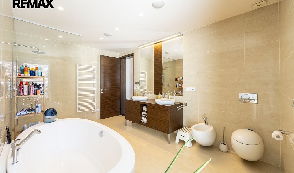 Prodej domu 155 m² s pozemkem 447 m², Zlín – náhled fotky 24