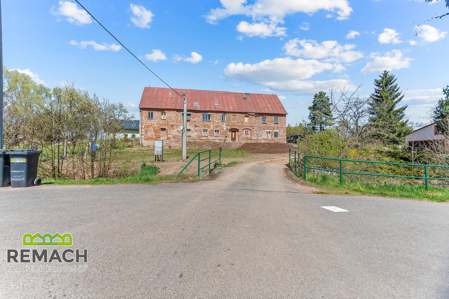 Prodej ubytovacího objektu 650 m² – fotografie 3