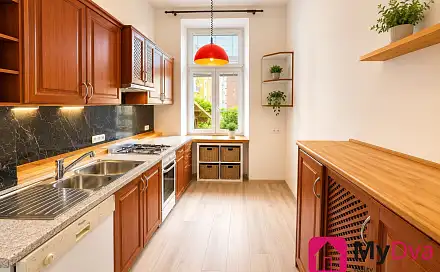 Pronájem bytu 3+1 80 m², Bezručova, Znojmo