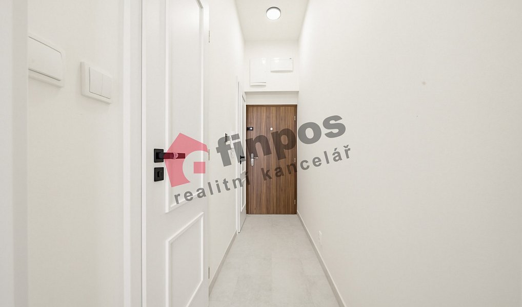 Pronájem bytu 1+kk 27 m², Praha – náhled fotky 9
