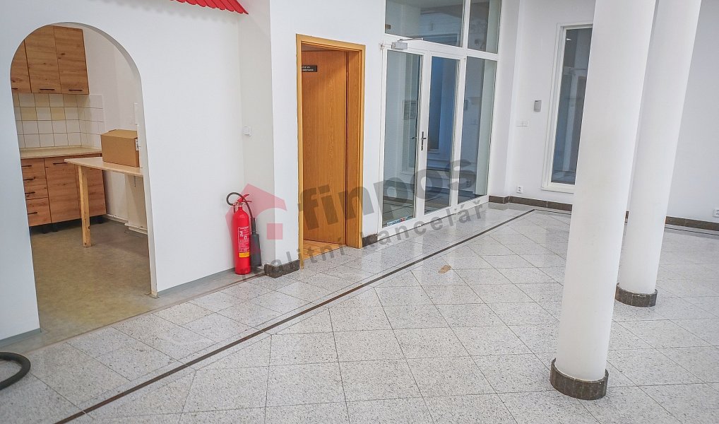 Pronájem obchodních prostor 92 m², Kolín – náhled fotky 7