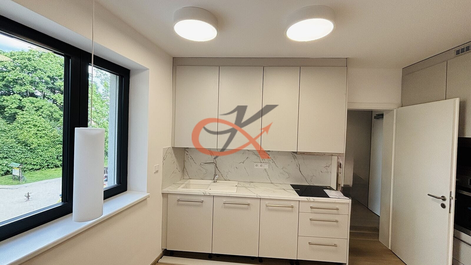 Pronájem bytu 1+kk 33 m² – fotografie 3