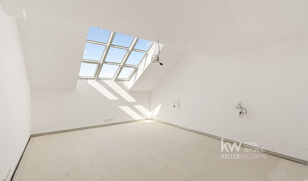 Prodej bytu 4+kk 165 m², Praha – náhled fotky 22