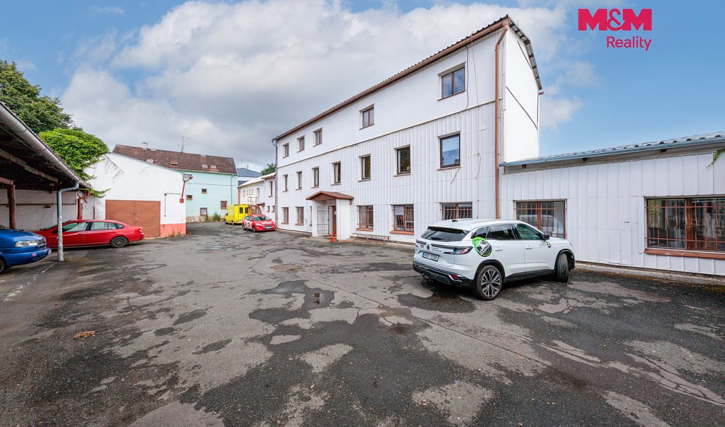 Prodej skladovacích prostor 900 m², Karlovy Vary – náhled fotky 2