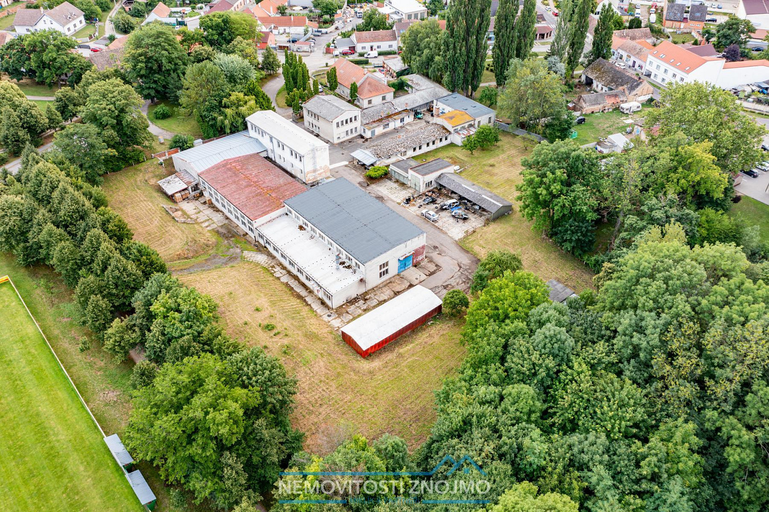 Prodej výrobních prostor 12 000 m² – fotografie 4