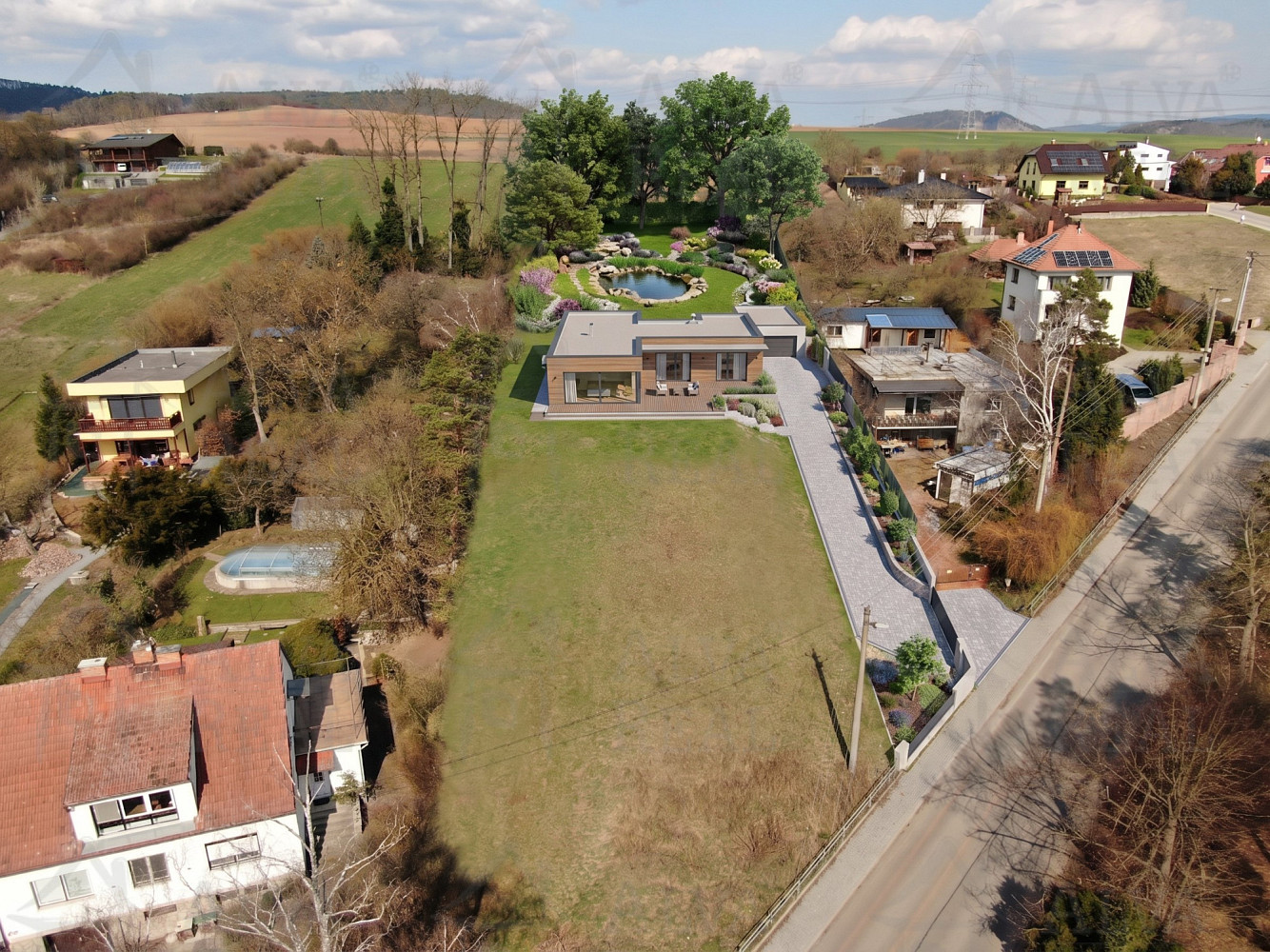 Prodej stavebního pozemku 3 000 m² – fotografie 2