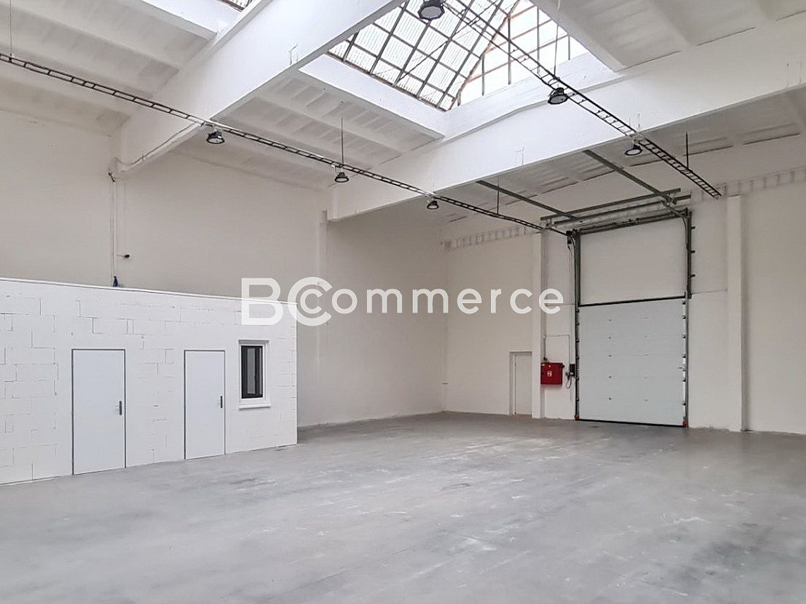 Pronájem skladovacích prostor 264 m²