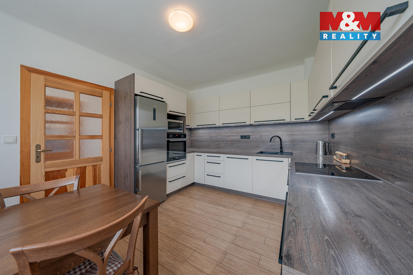 Prodej domu 167 m² s pozemkem 1 098 m² – pohled 2
