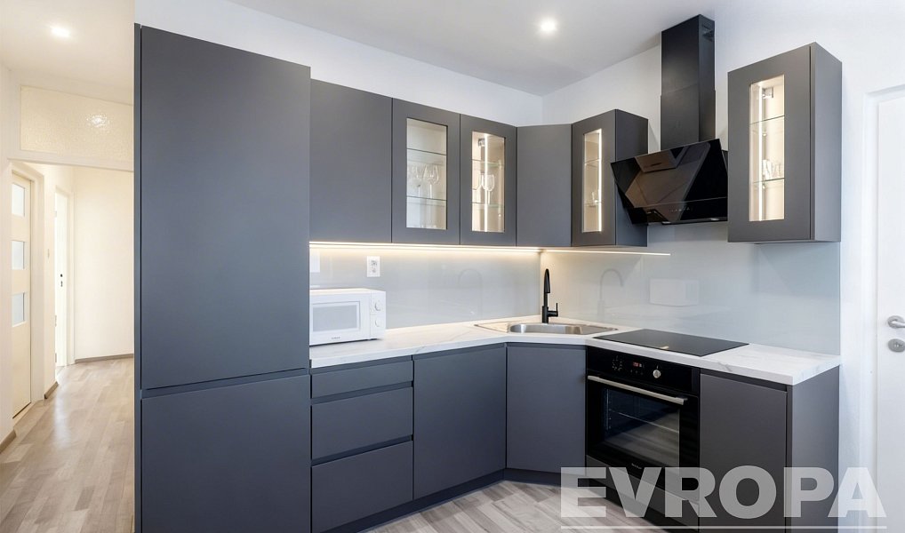 Prodej bytu 4+1 76 m², Roudnice nad Labem – náhled fotky 2