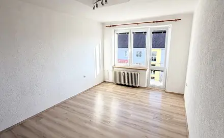 Pronájem bytu 2+1 60 m², Pod Svahem, Tachov