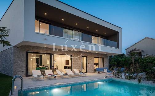 Prodej domu 200 m² s pozemkem 400 m², Rogoznica, Chorvatsko