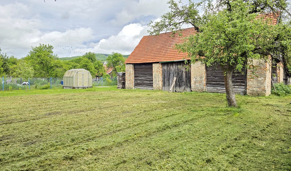 Prodej chaty/chalupy 700 m² s pozemkem 1 816 m², Brumov-Bylnice – náhled fotky 9
