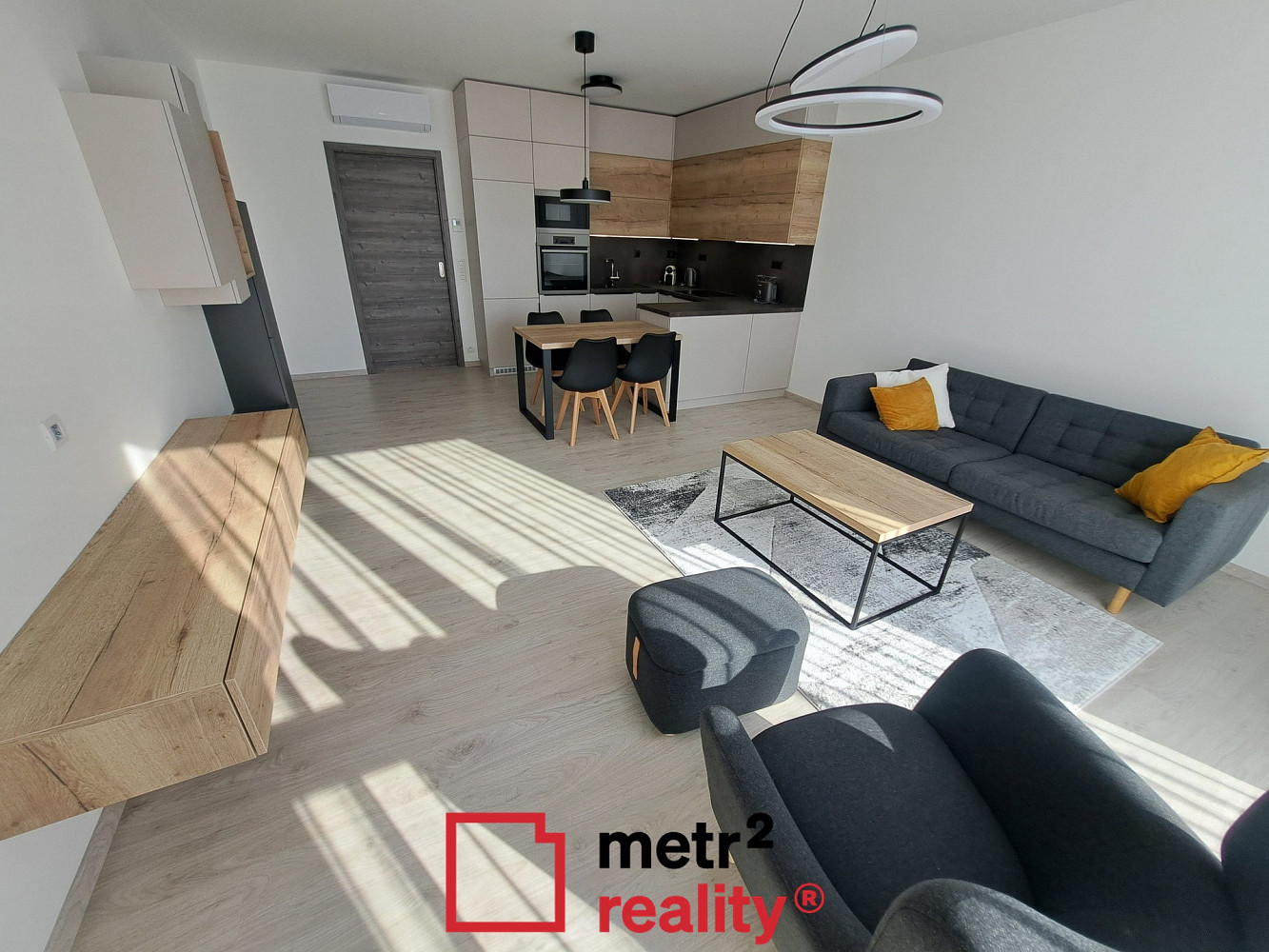 Pronájem bytu 2+kk 62 m² – fotografie 2