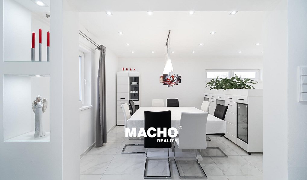 Prodej domu 220 m² s pozemkem 2 014 m², Soběslav – náhled fotky 3