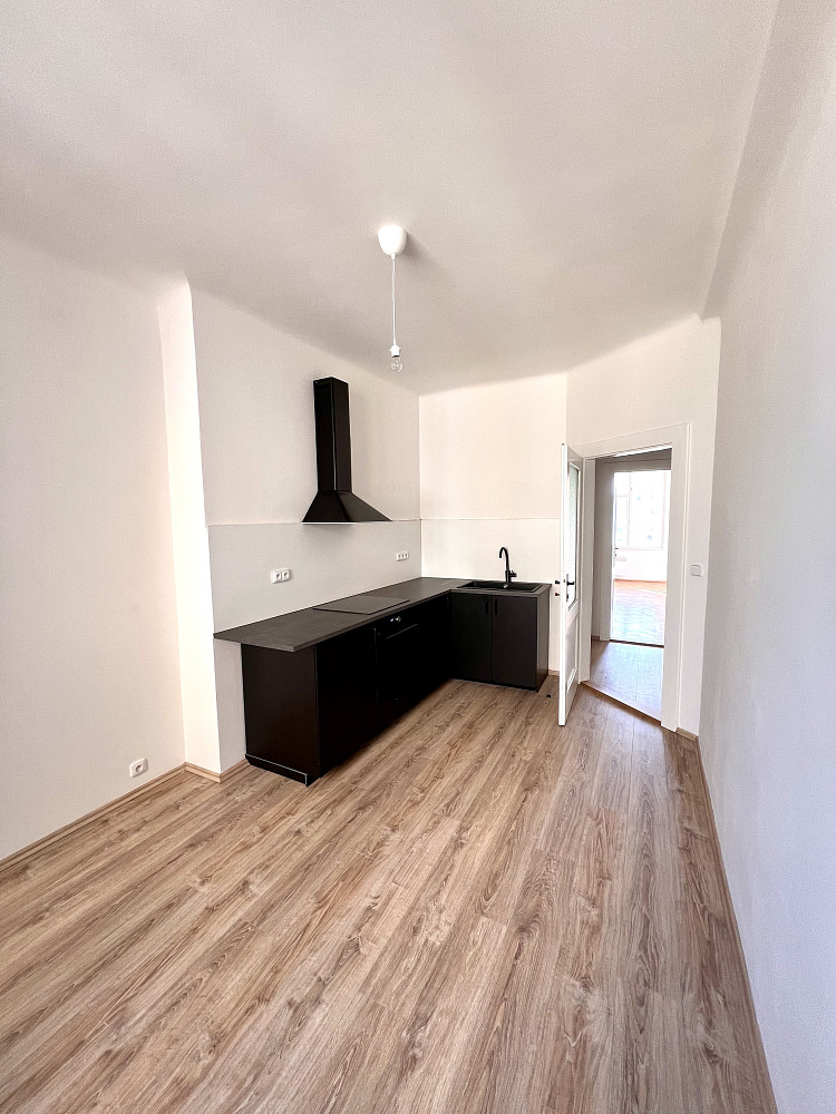 Prodej bytu 1+1 48 m² — photo 2