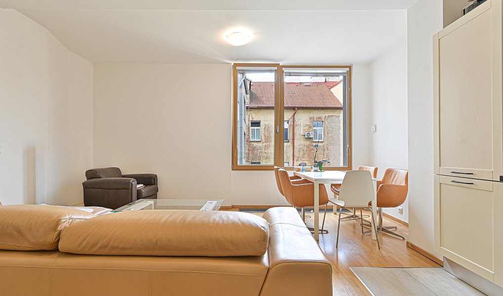 Pronájem bytu 3+kk 83 m², Praha – náhled fotky 4